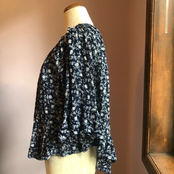 Ralph Lauren High Low Hem, Boho flowy, navy, floral top, size M - Picture 7 of 9